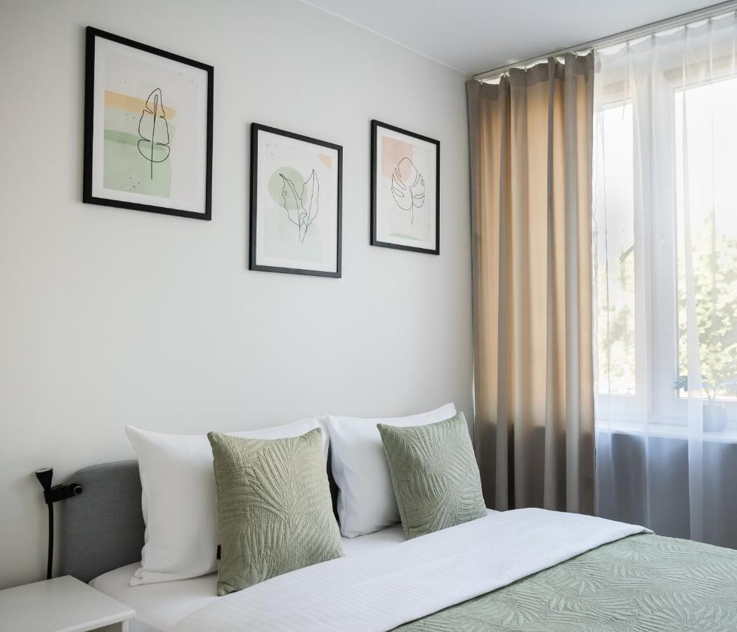 Nowogrodzka Grey Apartment Warsaw Exterior photo